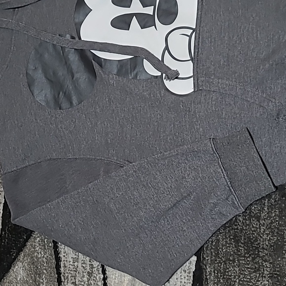 DISNEY MICKEY MOUSE PEEKING OVER SWEATSHIRT & MICKEY MOUSE SET 3 EARRINGS - Picture 4 of 14